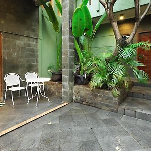 Rhiz Guest House Tebet